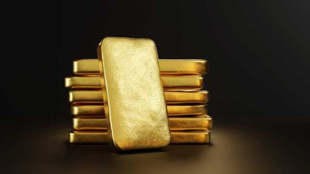 الذهب يتراجع بعد انقسام الفيدرالي والفضة تحلق