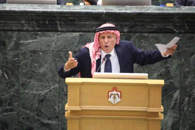 النائب صالح العرموطي يحذر من تجاوزات الحكومة ويطالب بالإصلاح