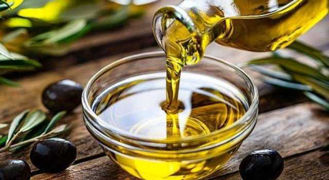 نقيب المعاصر يحذر من التهافت على شراء زيت الزيتون