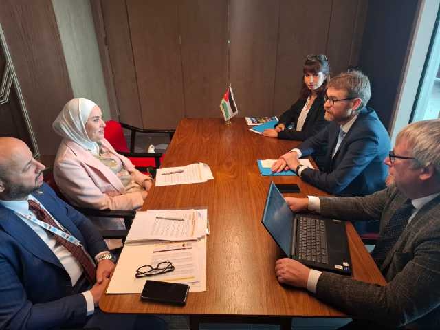 بني مصطفى تلتقي مسؤولين دوليين على هامش قمة التنمية الاجتماعية