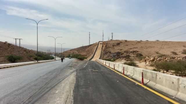 الأشغال تُنهي مشروع مهارب النجاة على طريق العدسية – البحر الميت