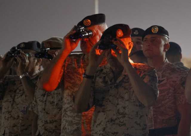 تنفيذ تمرين “صقور الهواشم/6” بحضور رئيس هيئة الأركان ونظيره البحريني