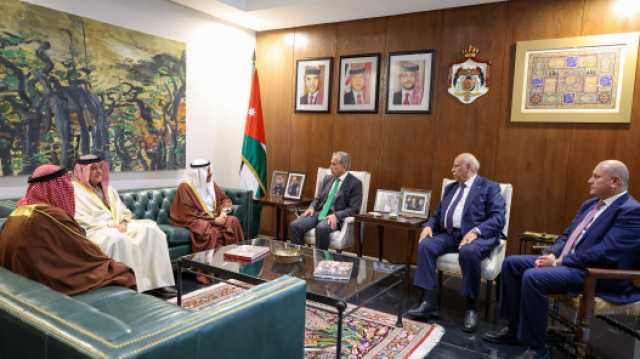 عاجل| حسان يستقبل رئيس مجلس الشورى البحريني ويبحث تعزيز التعاون بين البلدين