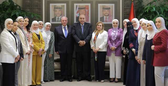 الهواوشة رئيسة لـ “ملتقى البرلمانيات”