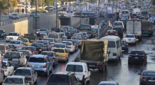 باص يعرقل حركة المرور عند مدخل نفق صويلح لهذا السبب