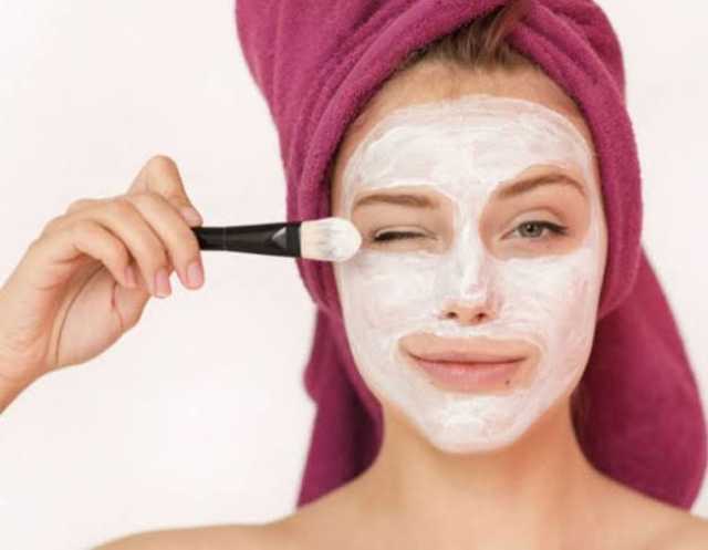 فوائد ماسك النشا مع ماء الورد للبشرة وكيفية استخدامه