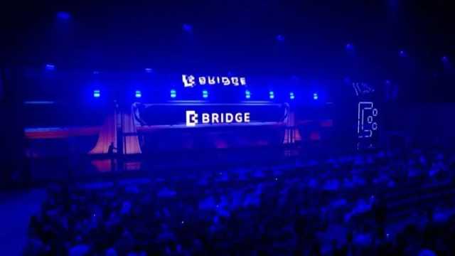 ختام قمة “بريدج 2025” بأبوظبي بمشاركة واسعة من المبدعين ورواد الإعلام والفنون