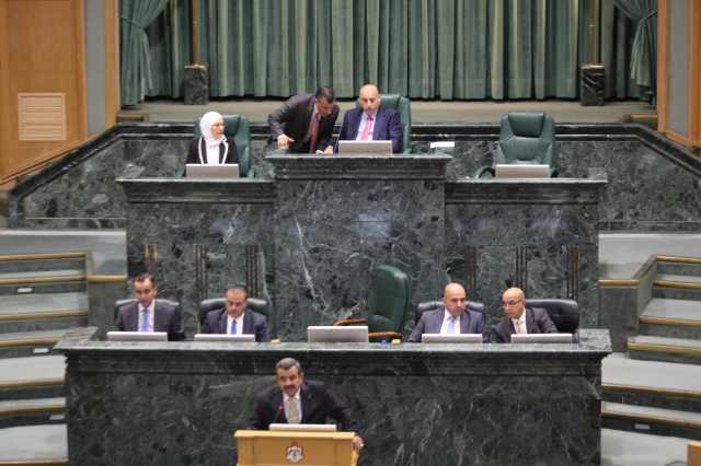 عدسة صراحة نيوز ترصد أجواء جلسة النواب