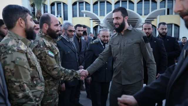 الشرع يزور معرض الثورة السورية ويكرّم أبطال التحرير