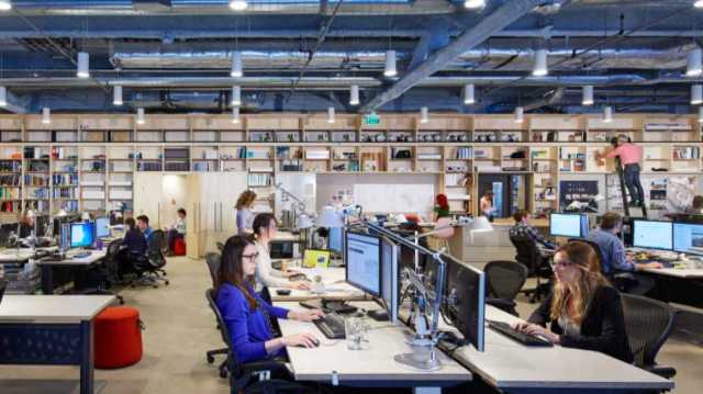 موظفون يخدعون نظام التعرف على الوجه بأقنعة ورقية بالصين