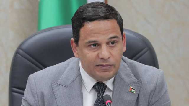 أبو هنية يقترح 100 مركز تدريب رقمي في مدينة عمرة لتأهيل الشباب للمستقبل