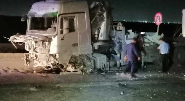 انقلاب شاحنة على طريق المفرق الزرقاء