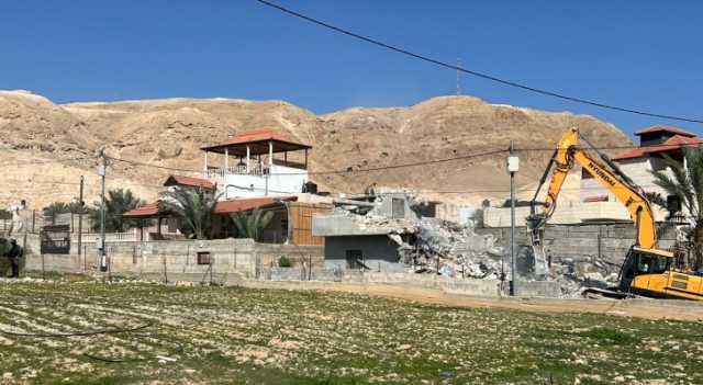 الاحتلال يهدم 4 منازل ويخطر بهدم 4 أخرى في الديوك التحتا غرب أريحا