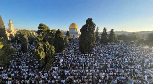 رغم تشديدات الاحتلال.. 50 ألفا يؤدون صلاة الجمعة في المسجد الأقصى