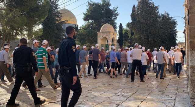 مستوطنون يقتحمون الأقصى بحراسة مشددة ويؤدون طقوسا تلمودية