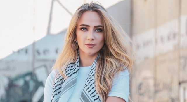 شرطة الاحتلال تعتقل الفنانة دلال ابو آمنة بتهمة التحريض
