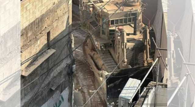 الاحتلال يفرض طوقا مشددا على مخيم نور شمس ويجرف شوارعه