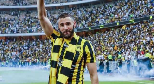 ميدفيديف يعلق على الاتهامات التي طالت بنزيما لدعمه القطاع