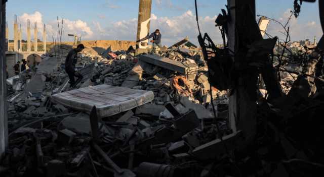 جيش الاحتلال: قصف 320 هدفا في أرجاء قطاع غزة الليلة الماضية