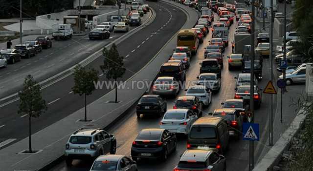 مراسل رؤيا: أزمة سير في جبل عمان بسبب دعوات لوقفة تضامنية مع غزة في المنطقة