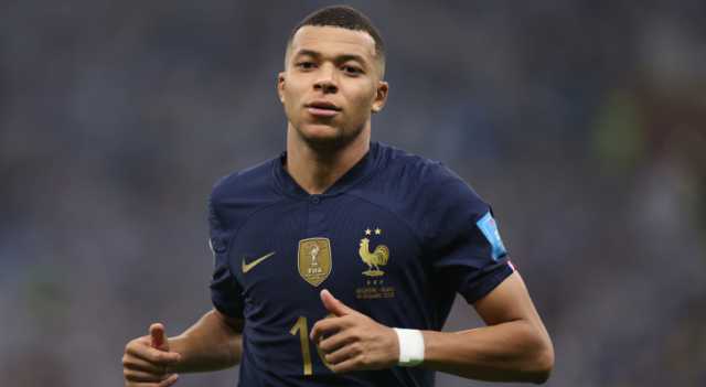 ريال مدريد يمهل مبابي للشهر المقبل لاتخاذ قرار بالانضمام للملكي
