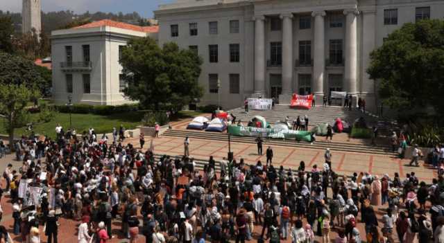 بالفيديو - احتجاجات بعدة جامعات أمريكية للمطالبة بوقف العدوان على غزة