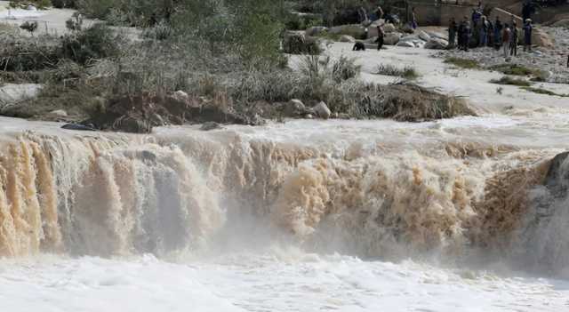 أمطار غزيرة وتحذير من تشكل السيول في هذه المناطق بالأردن الثلاثاء