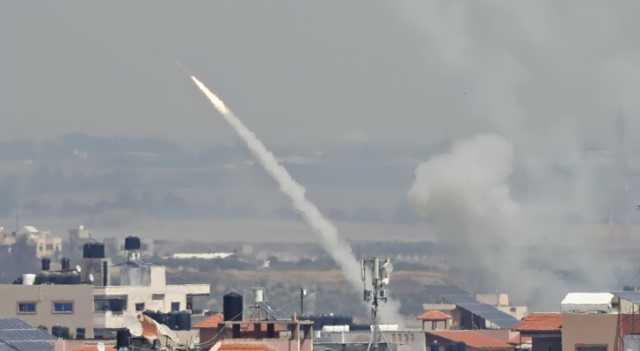 إعلام عبري: إطلاق صاروخين من وسط قطاع غزة سقط أحدهما بالقرب من بئر السبع