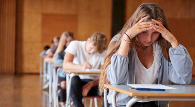 إعلان الطوارئ.. لماذا يقلق الأردنيين وأبنائهم مع قدوم الإمتحانات النهائية؟ فيديو