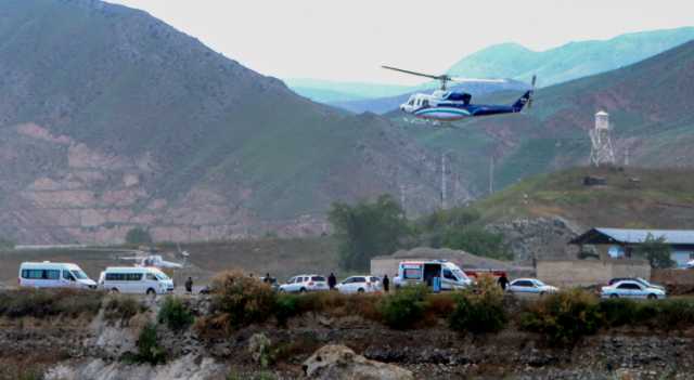 رويترز: فرق الإنقاذ تعثر على حطام طائرة الرئيس الإيراني