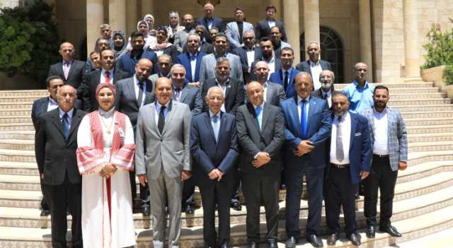 رئيس الديوان الملكي الهاشمي يلتقي وفدا من أهالي منطقة زهران