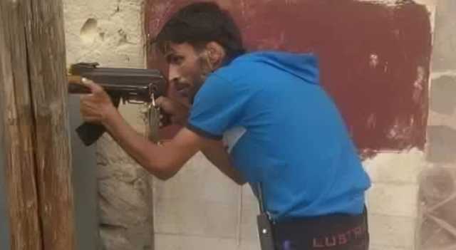 وصف بحفيد جعفر الطيار.. حقيقة صورة مقاوم مبتور القدمين