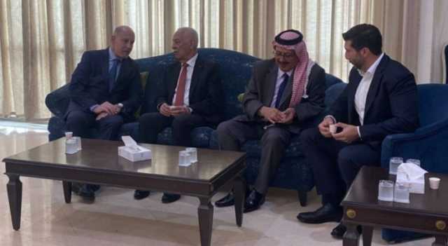   العيسوي ينقل تعازي الملك وولي العهد لعشيرة الكرادشة 