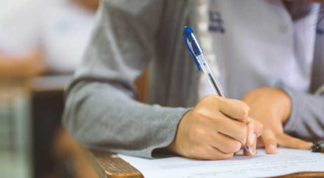 148,968 طالبًا وطالبة يتقدمون لامتحان التوجيهي في مبحث اللغة العربية