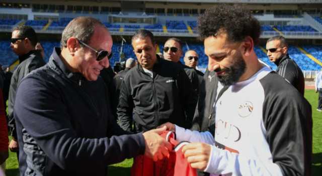 محمد صلاح يعد السيسي بتقديم كل شيء في البطولة الإفريقية
