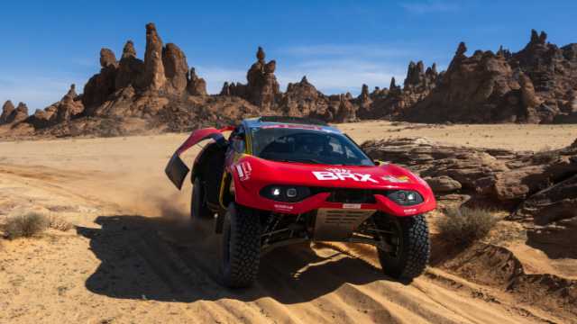 لوب يحقق فوزه الرابع وساينز يتصدر رالي داكار