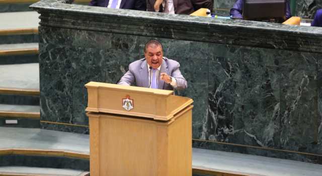 الزعبي يطالب برفع جلسة النواب: ما في حدا