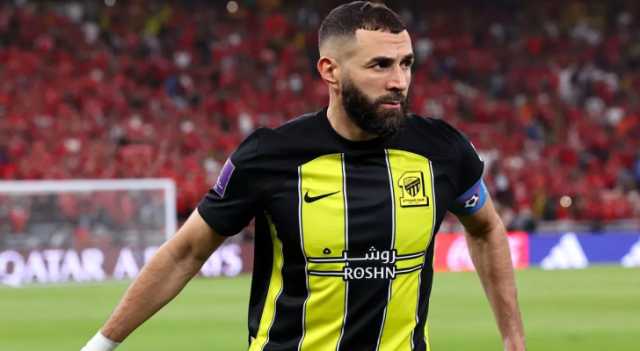 مدرب الاتحاد يحسم موقف بنزيما