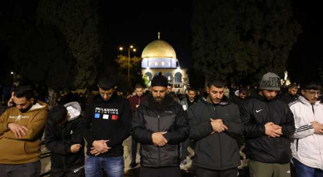 70 ألف فلسطيني يصلون التراويح في الأقصى