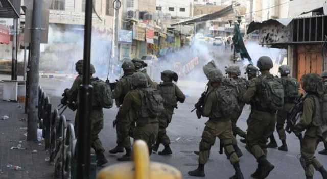 إصابة فلسطينيين في اقتحام قوات الاحتلال مناطق بالضفة الغربية