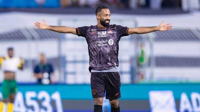 الشباب يوافق على انتقال أحمد عبده إلى أبها