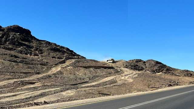 جانب من استكمال طريق الدائري الثالث في المدينة المنورة..صور