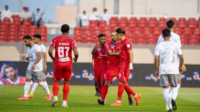 الوحدة يسحق الطائي بثلاثية