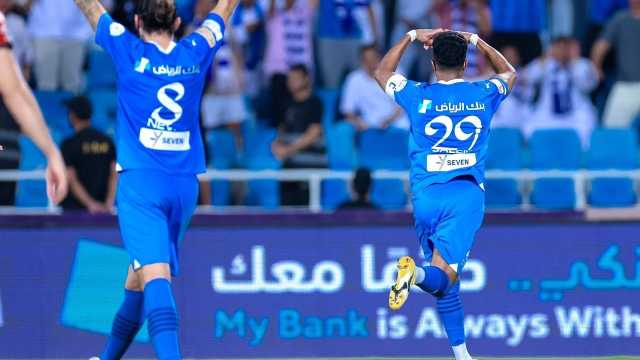 ردة فعل الأجانب بهدف سالم الدوسر في مرمى الاتفاق .. فيديو