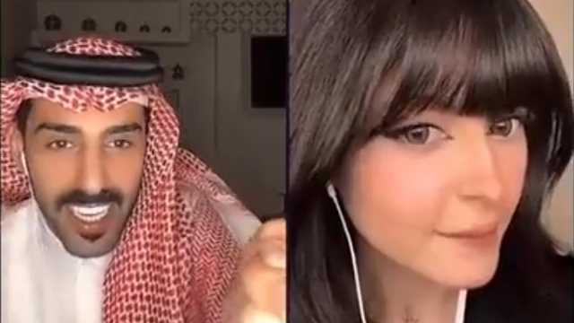 تيك توكر للشهيرة مير في بث مباشر : قربي بسحب خدك أتأكد إنك من الأنمي .. فيديو