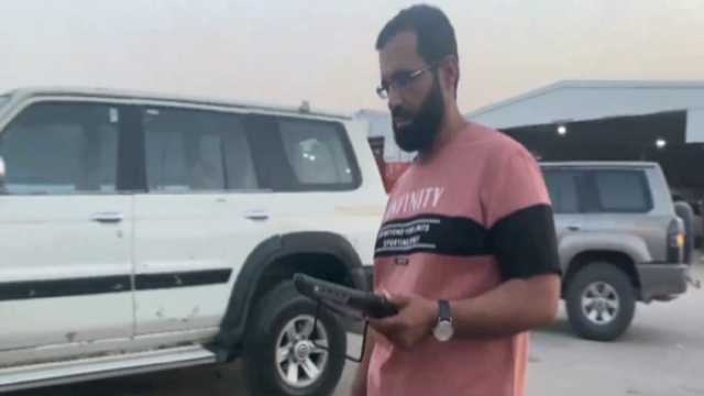 جامعي يطور شغفه بالمكيانيكا ويتقن برمجة السيارات.. فيديو