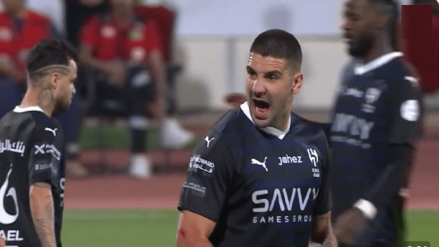 ميتروفيتش أمام حمد آل منصور: يالله يالله.. فيديو