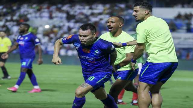 الفتح يتغلب على الاتفاق بهدفين
