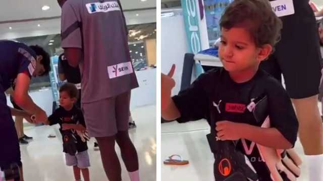 الظهور الأول لنجل بونو في مقر الهلال..فيديو