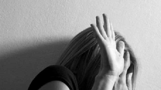 إصابة ثلاث فتيات بتشوه في الوجه على يد أقاربهن في مصر